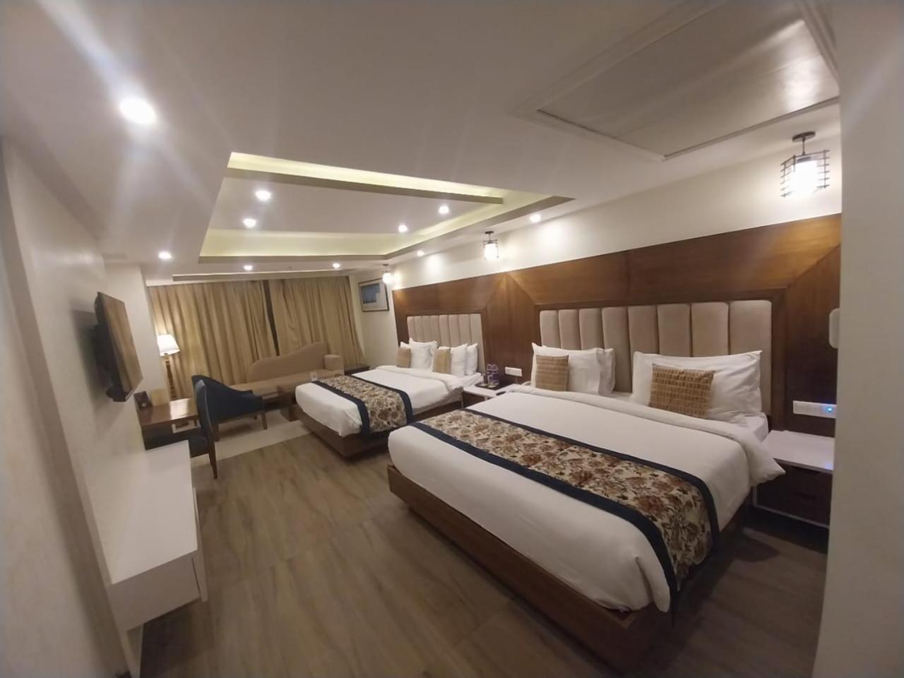 Effotel By Sayaji Dehradun Exterior photo