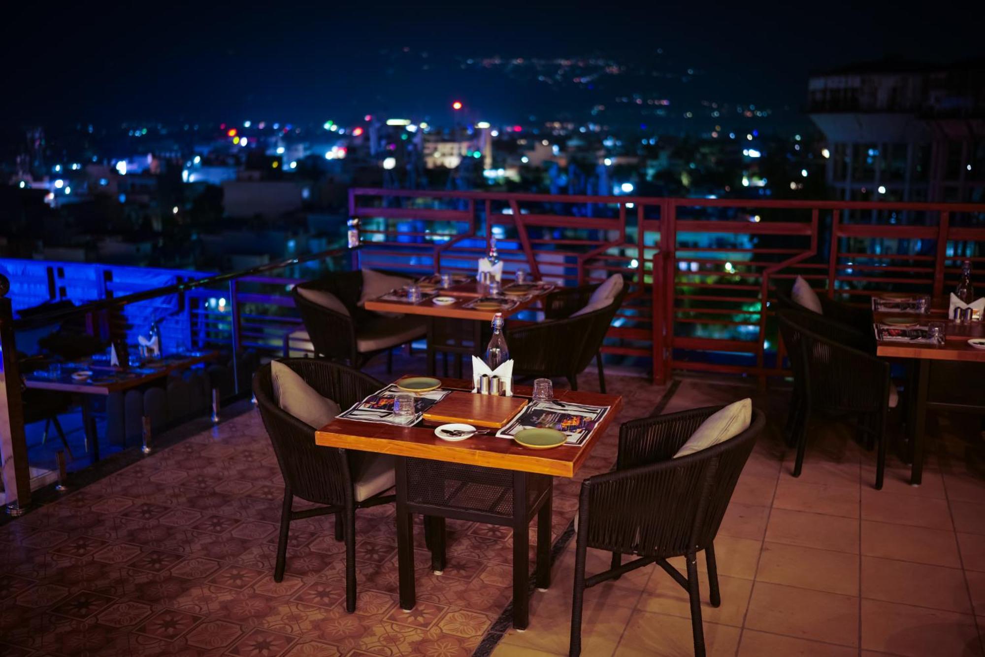 Effotel By Sayaji Dehradun Exterior photo
